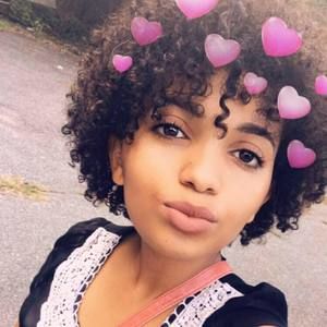 Meet your Posher, Jacira